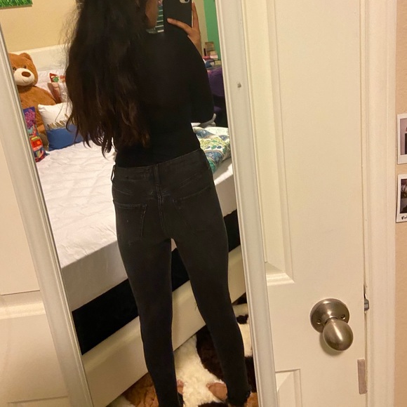 Black Low-Rise Jeans - Picture 2 of 4
